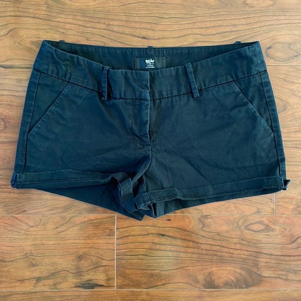 Black Cargo Mid Rise Cuffed Shorts